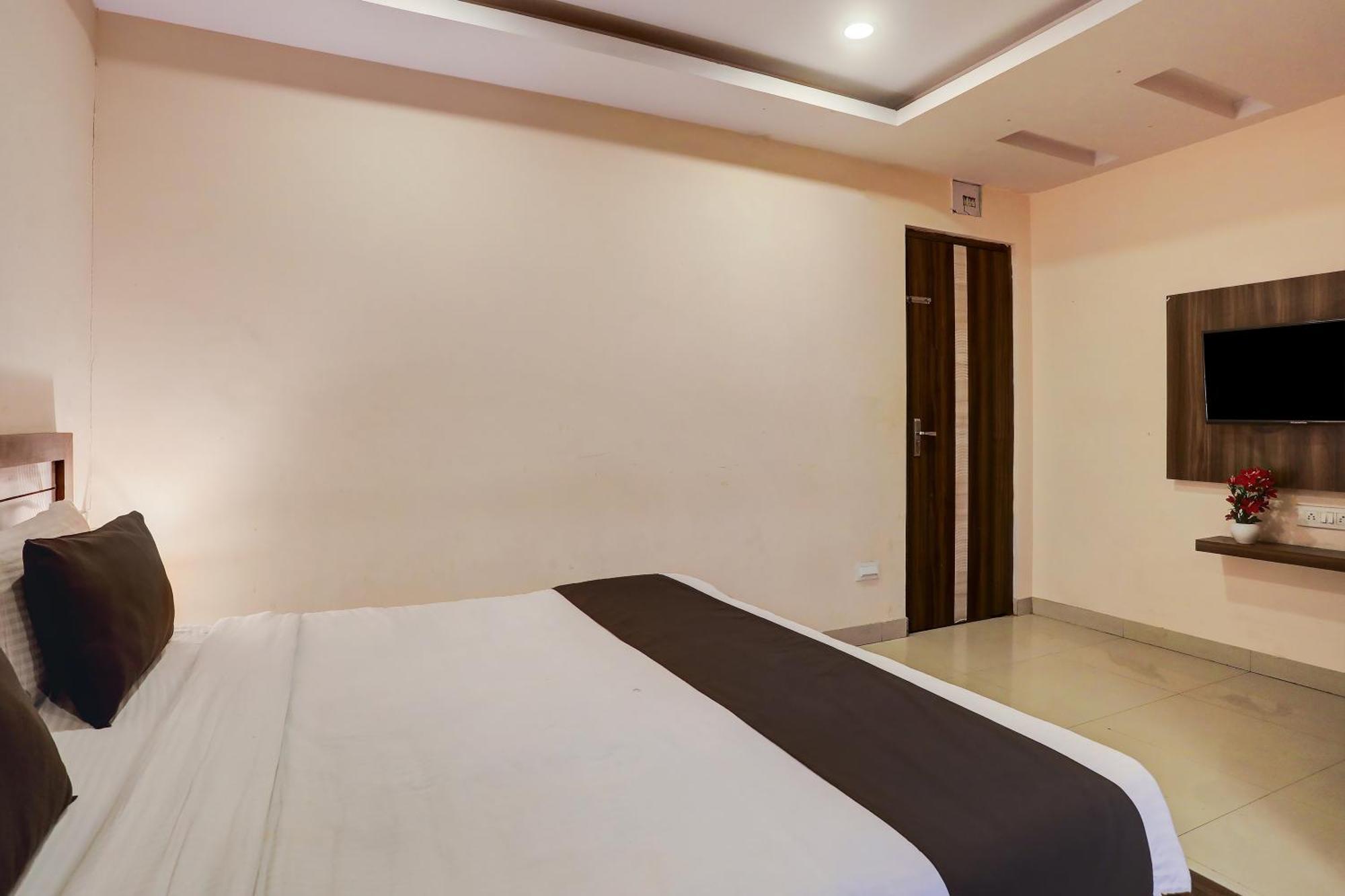 Super Hotel O Vaishnavi Inn حيدر أباد المظهر الخارجي الصورة